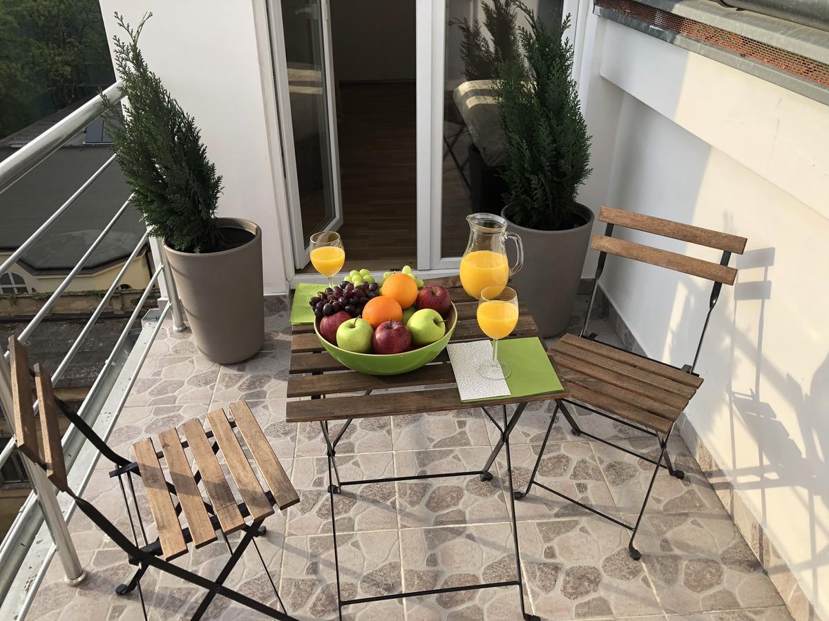 On The Top Apartments Prag Exterior foto