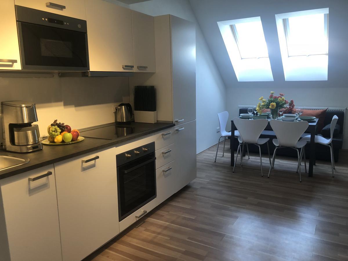 On The Top Apartments Prag Exterior foto