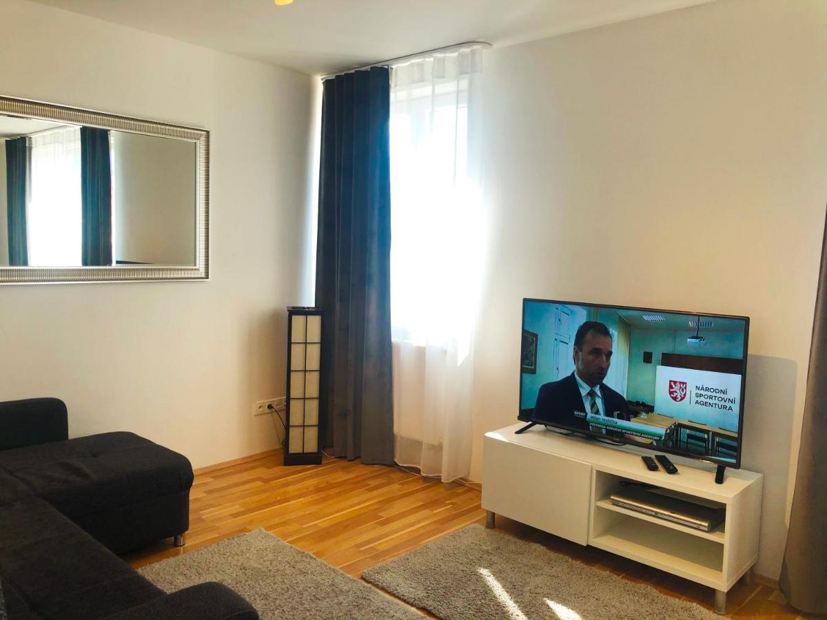 On The Top Apartments Prag Exterior foto