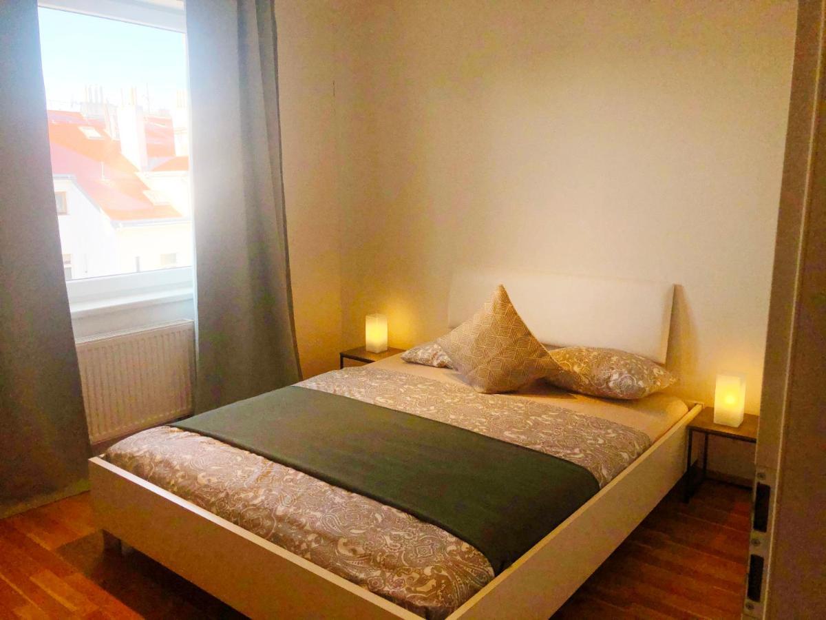 On The Top Apartments Prag Exterior foto