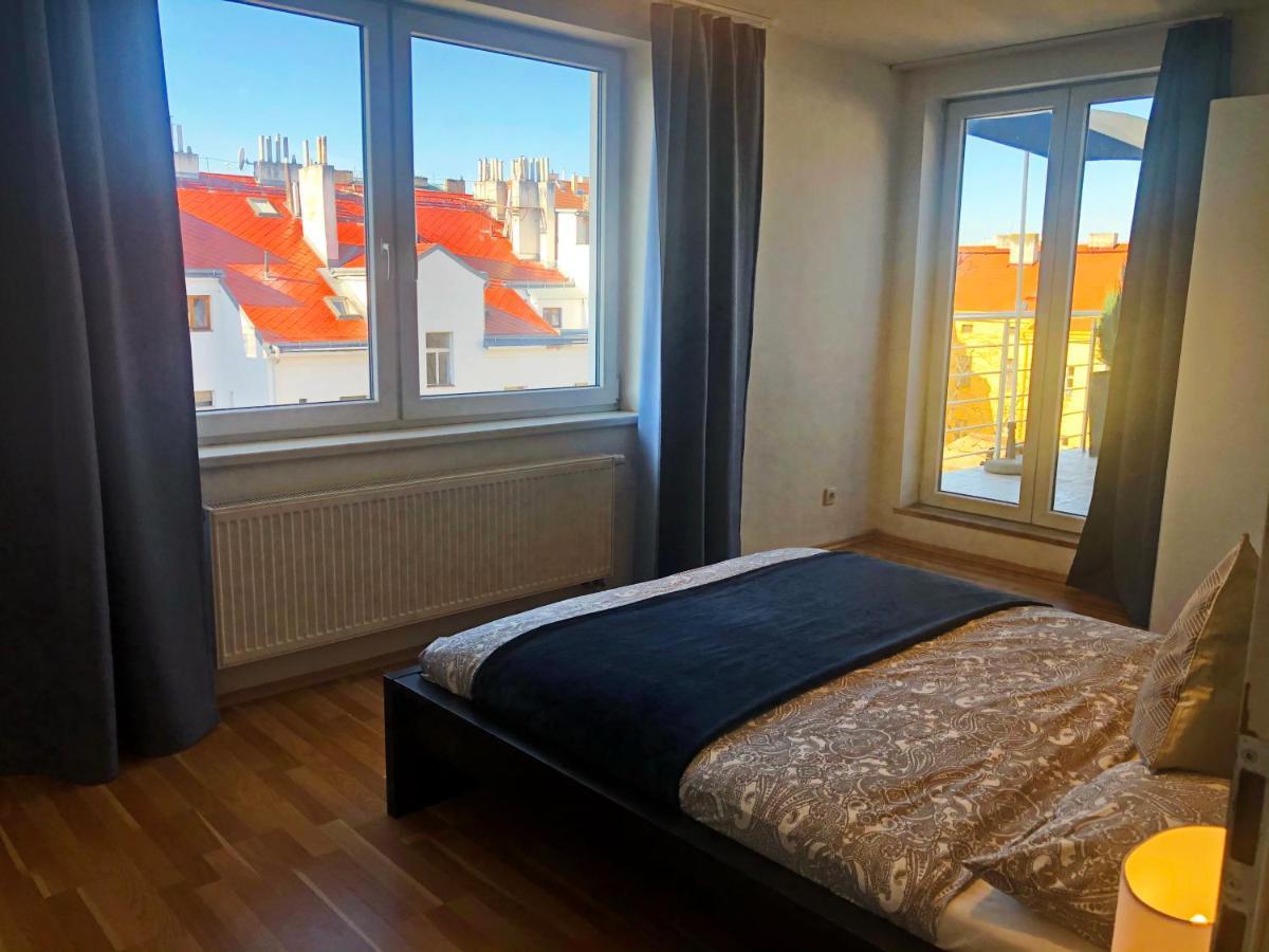 On The Top Apartments Prag Exterior foto
