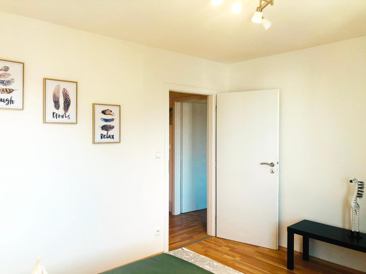 On The Top Apartments Prag Exterior foto